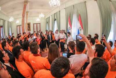 Presentan al Ejecutivo proyecto de Ley Juventud - .::RADIO NACIONAL::.