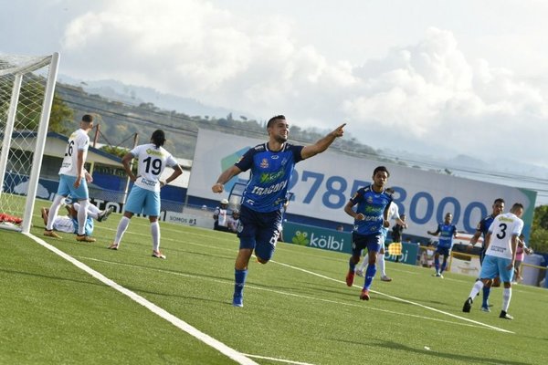 Lauro llega a siete tantos en Costa Rica - Deportes - ABC Color