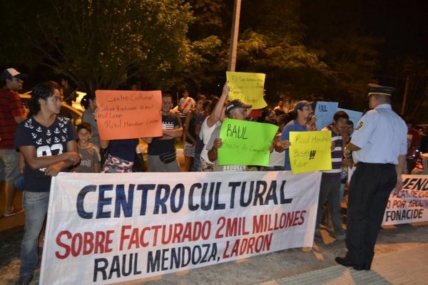 Repudian centro cultural - Nacionales - ABC Color