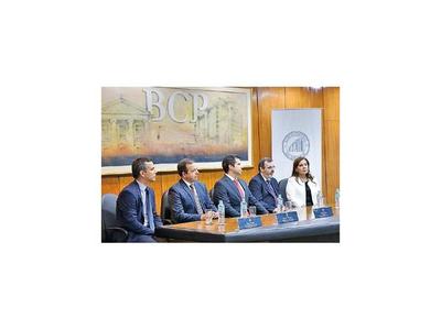Graciela Mora tomó posesión de cargo en  la Superintendencia de Seguros