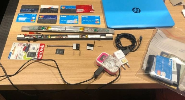 HOY / Tarjetas clonadas: dos detenidos con listado de contraseñas de clientes
