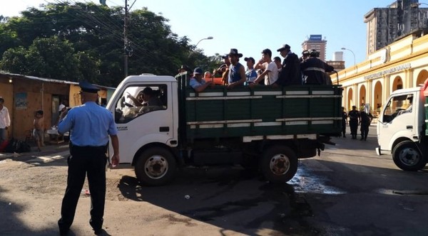Campesinos dejaron Asunción y retornaron a sus comunidades - ADN Paraguayo