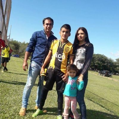 El pedido de un padre para cumplir el sueño de su hijo futbolista