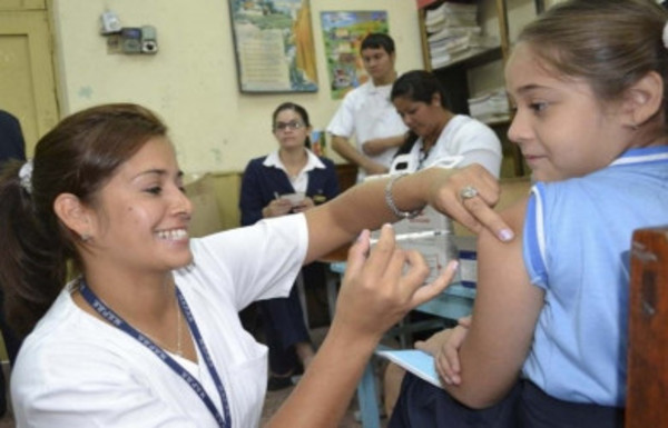 Coordinan acciones para vacunar contra el VPH - Radio 1000 AM