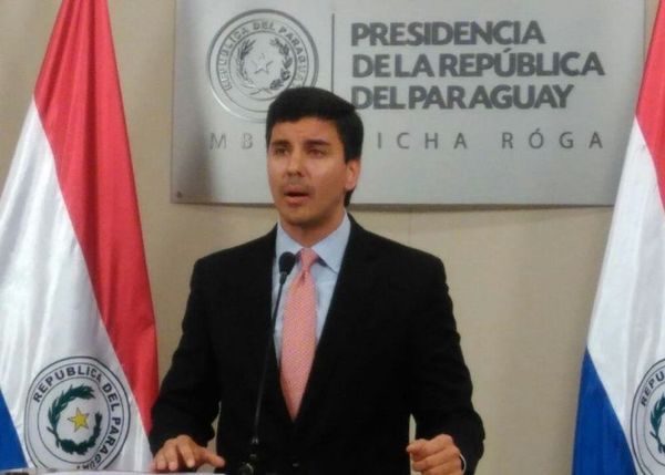 Autorización de bonos soberanos tiene trasfondo político, según exministro - 730am - ABC Color