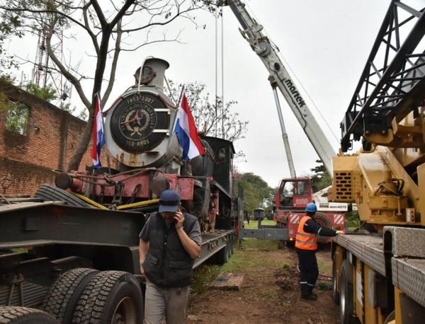 Antigua locomotora va a Pirayíº por trabajos de tren de cercanías | Paraguay en Noticias