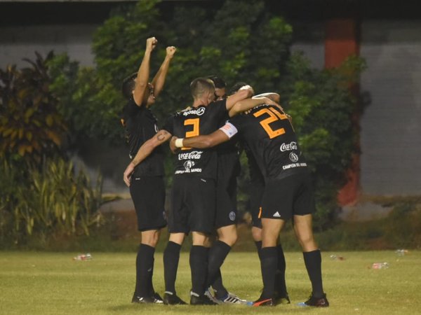 Noche redonda para Olimpia que extiende su ventaja en la cima del Apertura