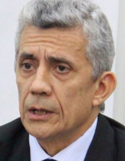 Apoyó enmienda inconstitucional - Edicion Impresa - ABC Color