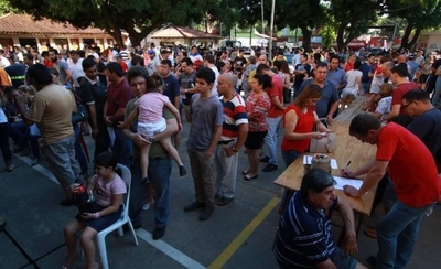 Largas filas para renovación de registro y habilitación
                     | Paraguay en Noticias 