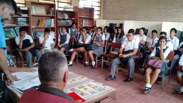 Estudiantes fueron capacitados en materia electoral - ADN Paraguayo