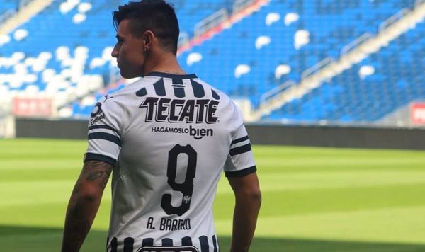 Adam Bareiro, marginado en México