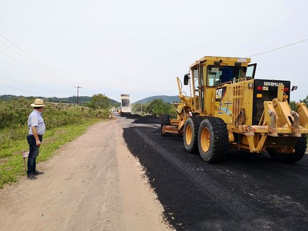 Presidente destaca avance de inversiones en salud y obras públicas | .::Agencia IP::.