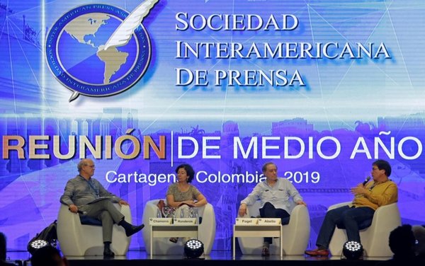 Periodistas deben adaptarse a cambios para mantener audiencia y credibilidad - Internacionales - ABC Color