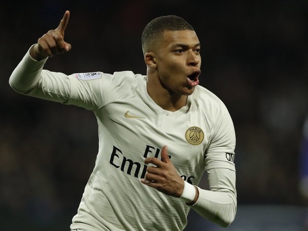 Mbappe solventa el trámite en Toulouse