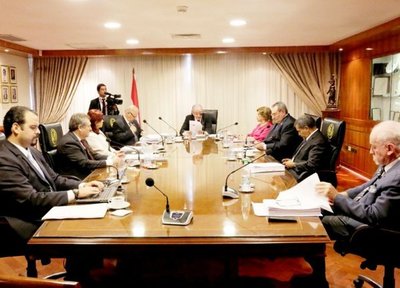 Corte deberá decidir sobre acción que buscar evitar entrega de información - Edicion Impresa - ABC Color