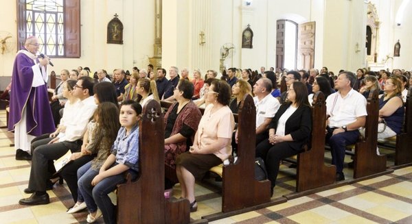 Apoyan el retiro de textos que “violan la inocencia” - Edicion Impresa - ABC Color