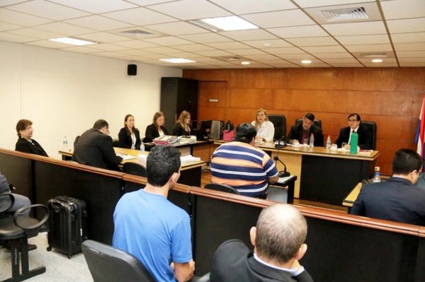 Tribunal del caso Yore recibe documentales - Edicion Impresa - ABC Color