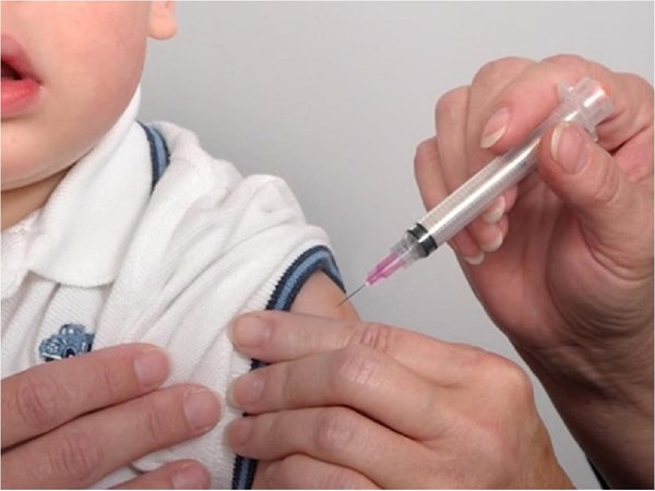 La vacuna contra la influenza no enferma, asegura experta