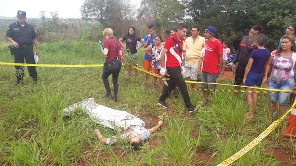 Raptan y asesinan de dos balazos en el pecho a un joven trabajador cambista