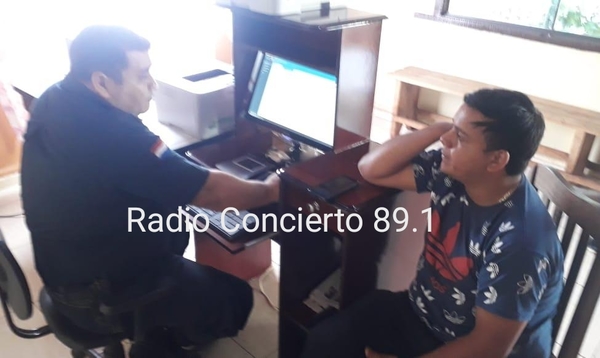 Motochorros asaltan a funcionario de farmacia