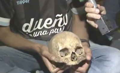 HOY / Desentierra el craneo de su abuelo para que ’viva’ la consagración de su equipo