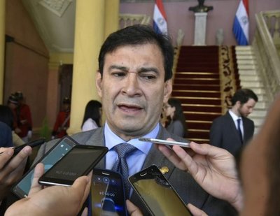 Ovelar califica de “prócer” a Defensor de Pueblo - Nacionales - ABC Color