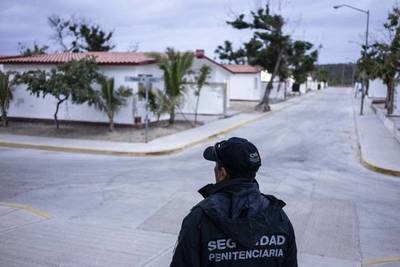 México cierra las Islas Marías, cárcel tropical que algunos no quieren dejar