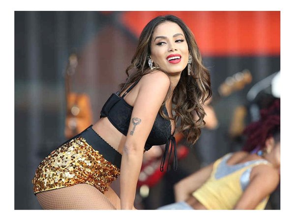 La sensual Anitta estará en Radio Palma