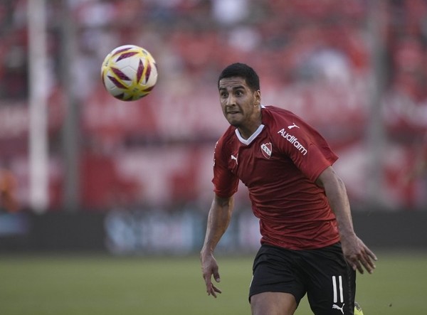 Domínguez puede jugar, más allá de una sanción con Cerro