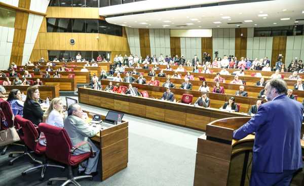 Debaten rol de universidades públicas en la transformación de la educación - ADN Paraguayo