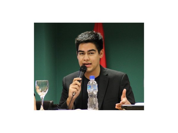 "Ridículo competir por estilo musical"