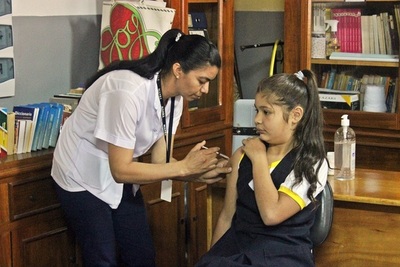 Inician campaña de vacunación contra el VPH en Misiones - ADN Paraguayo