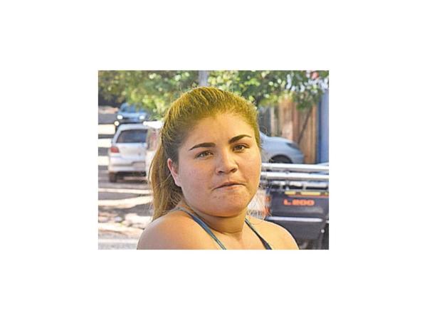 Comparan a los baches de San Lorenzo con cráteres de la Luna