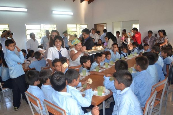 El drama del almuerzo escolar en Alto Paraguay - Nacionales - ABC Color
