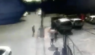 Nuevo modus operandi: mujer con sombrilla pide ayuda y cómplices desvalijan auto
| Paraguay en Noticias