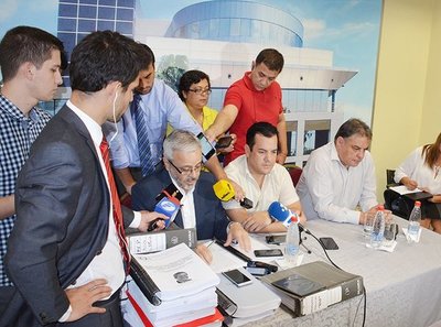Comisión que investiga lavado de dinero atribuidos a Messer presentó informe » Ñanduti