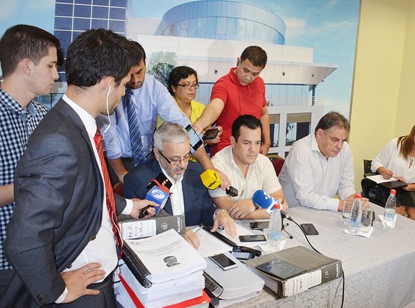 Comisión que investiga lavado de dinero atribuidos a Messer presentó informe » Ñanduti