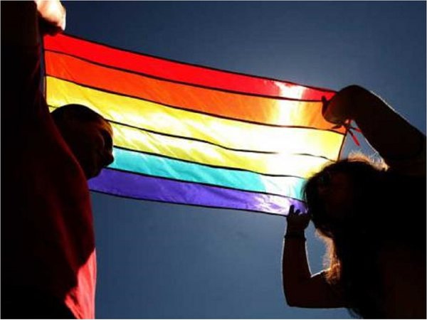 Investigarán supuestos cursos para "curar" homosexualidad en Madrid