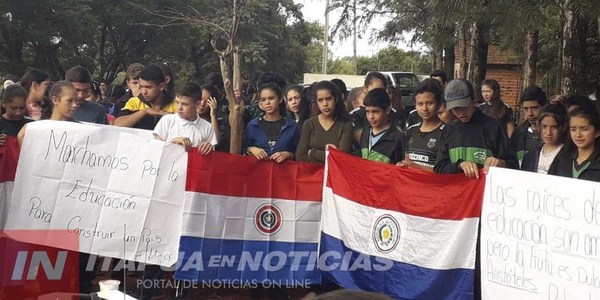 GRAN MANIFESTACIÓN Y TOMA DE COLEGIO EN TOMÁS R. PEREIRA.