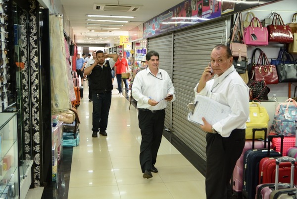 Clausuran shopping por falta de documentos sobre habilitación