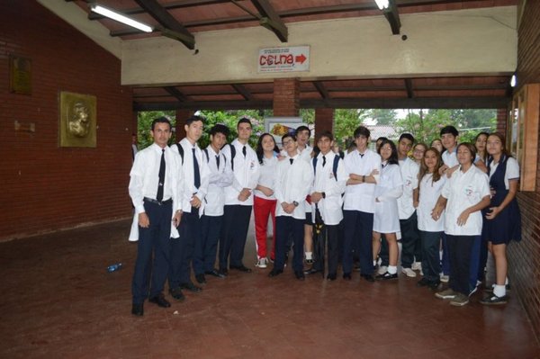 Pierden dos horas de clase al día por falta de aulas - Nacionales - ABC Color