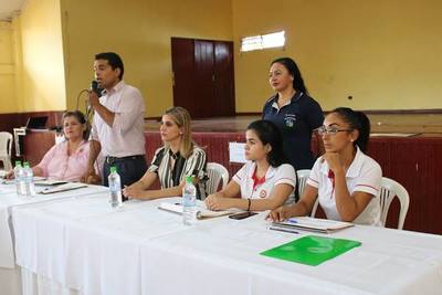 Presentan dos guías del programa Tekoporã en municipio franqueño
