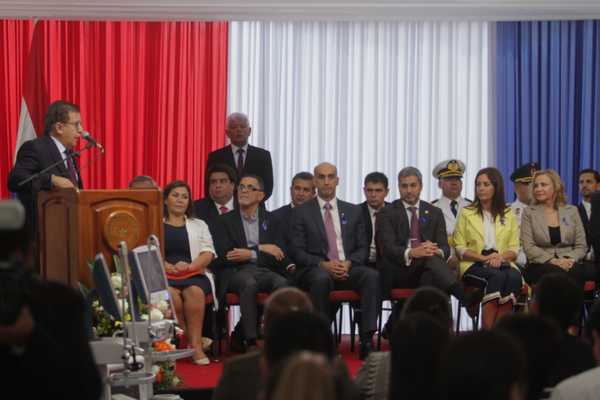 Gobierno reconoce exitosas intervenciones cardíacas a niños realizadas por médicos extranjeros | .::PARAGUAY TV HD::.