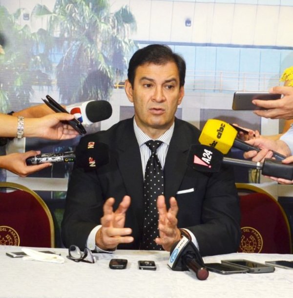 Titular del Congreso defiende informe Messer | Paraguay en Noticias 
