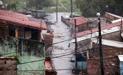 HOY / Suben a 12.800 las familias afectadas por inundaciones en Asunción