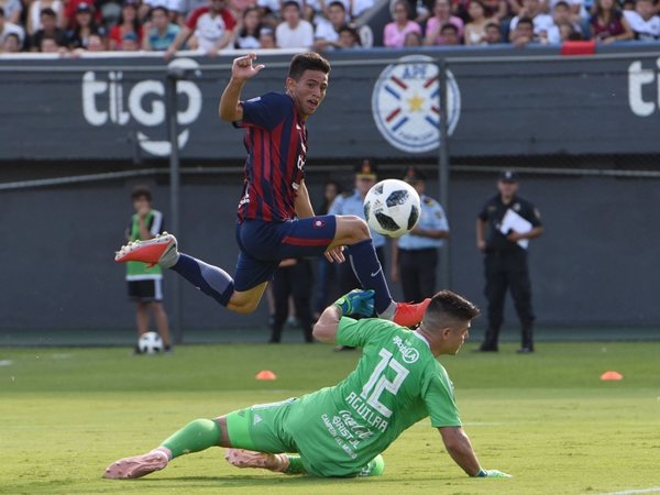 Fernando Ovelar estaría en la órbita del Barcelona español
