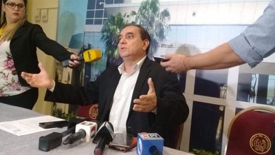 MEC: Sindicato de Directores pide interpelar a Eduardo Petta - 730am - ABC Color
