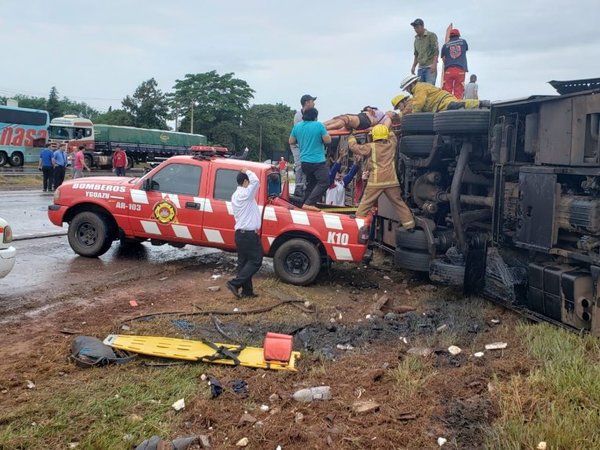 Choque múltiple deja un muerto y varios heridos | Diario Vanguardia 13