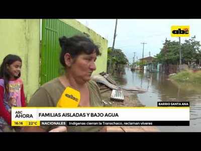 Barrio santa Ana: familias aisladas y bajo agua - Tv - ABC Color