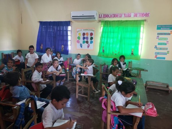 Ganaderos realizan donacion a escuela del Chaco - Nacionales - ABC Color